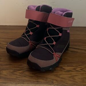 adidas Kids warm Boots - Pink and Black